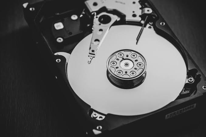 ALMACENAMIENTO Y MEMORIAS